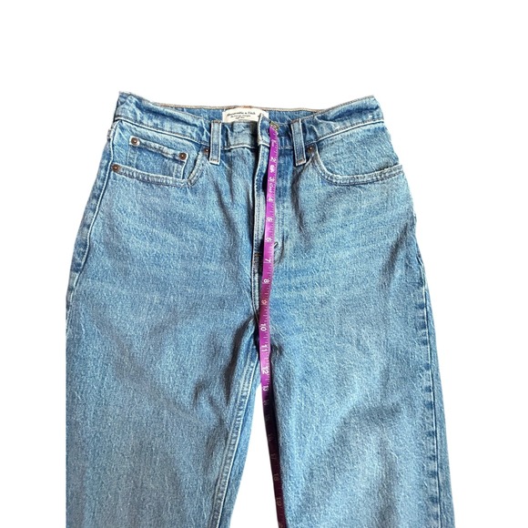 Abercrombie & Fitch The Vintage Straight High Rise Medium Wash Jeans 25 Raw Hem - Picture 11 of 13